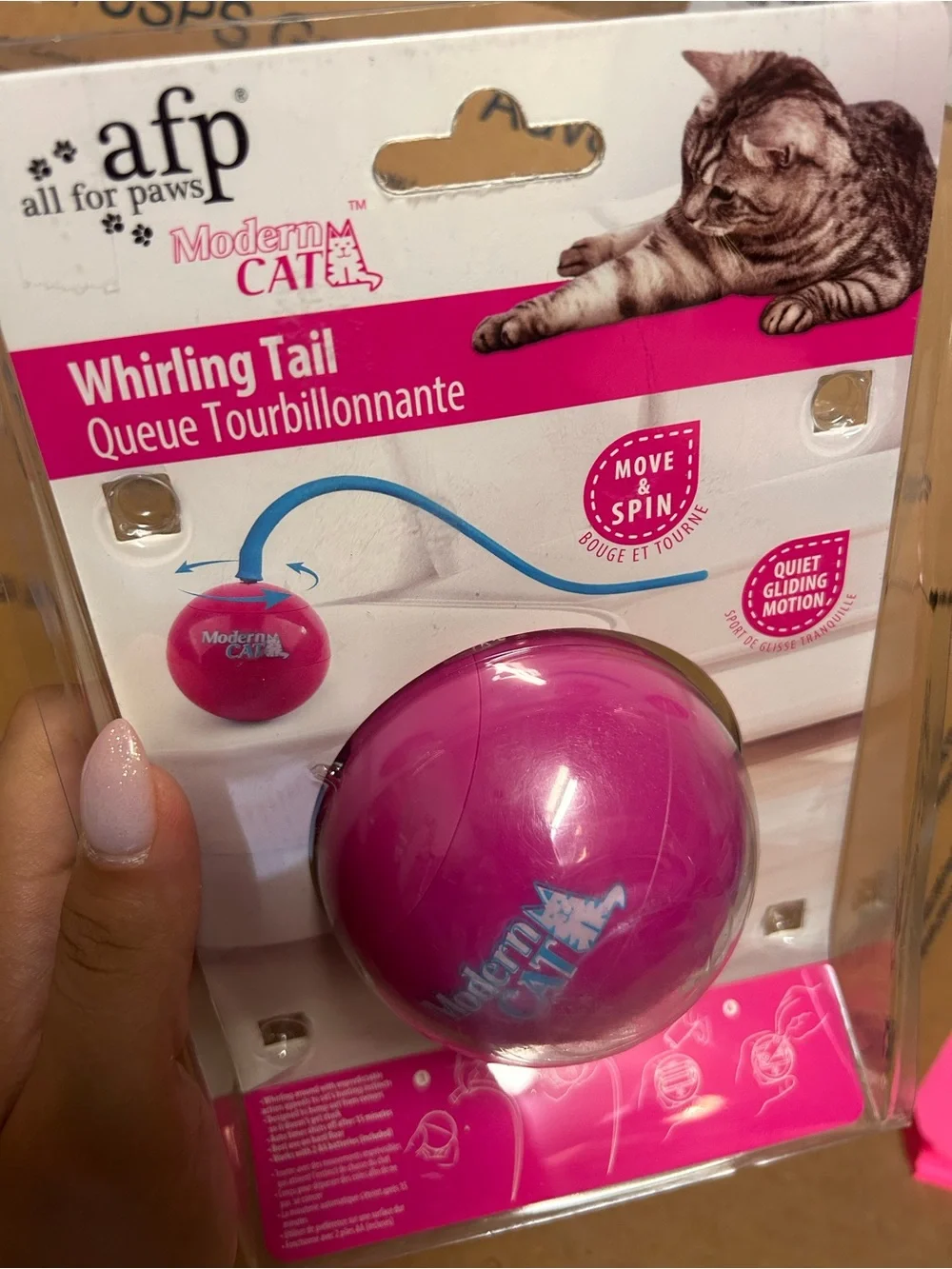 Modern Cat Interactive Whirling Tail Ball Toy – Batteries Included